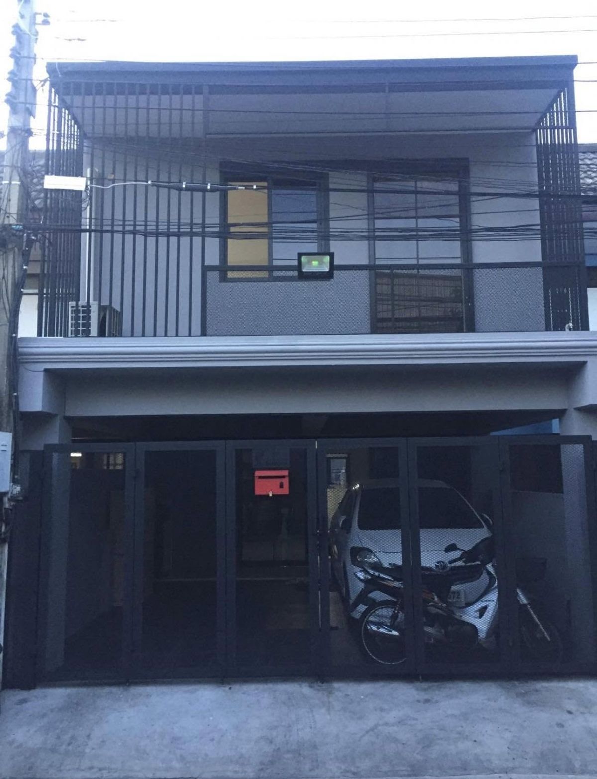 New renovated house in the heart of Chokchai 4! 4 bedrooms, golden location near the Yellow Line New renovated house in the heart of Chokchai 4! 4 bedrooms, golden location near the Yellow Line