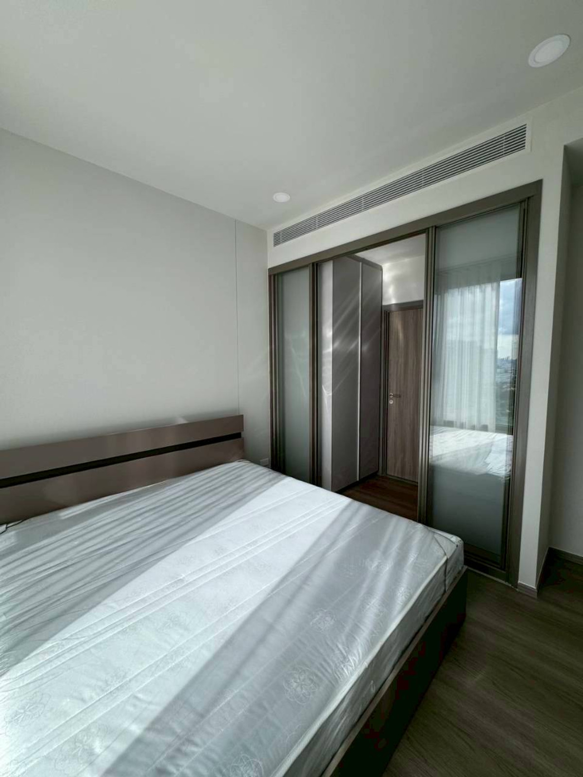  ปล่อยเช่าด่วน ห้องมุม  เครื่องใช้ไฟฟ้าพร้อมอยู่  !!!!  ให้เช่าคอนโด  Whizdom The Forestias   Size 63sqm   (2bedroom /2bathroom)  ในราคา 35,000 บาท/เดือน