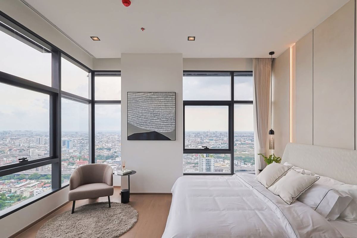 (Deal is very good). Sell luxury Penthouse. CONER RATCHATHEWI near the Ratchathewi BTS BTS. (Deal is very good). Sell luxury Penthouse. CONER RATCHATHEWI near the Ratchathewi BTS BTS.