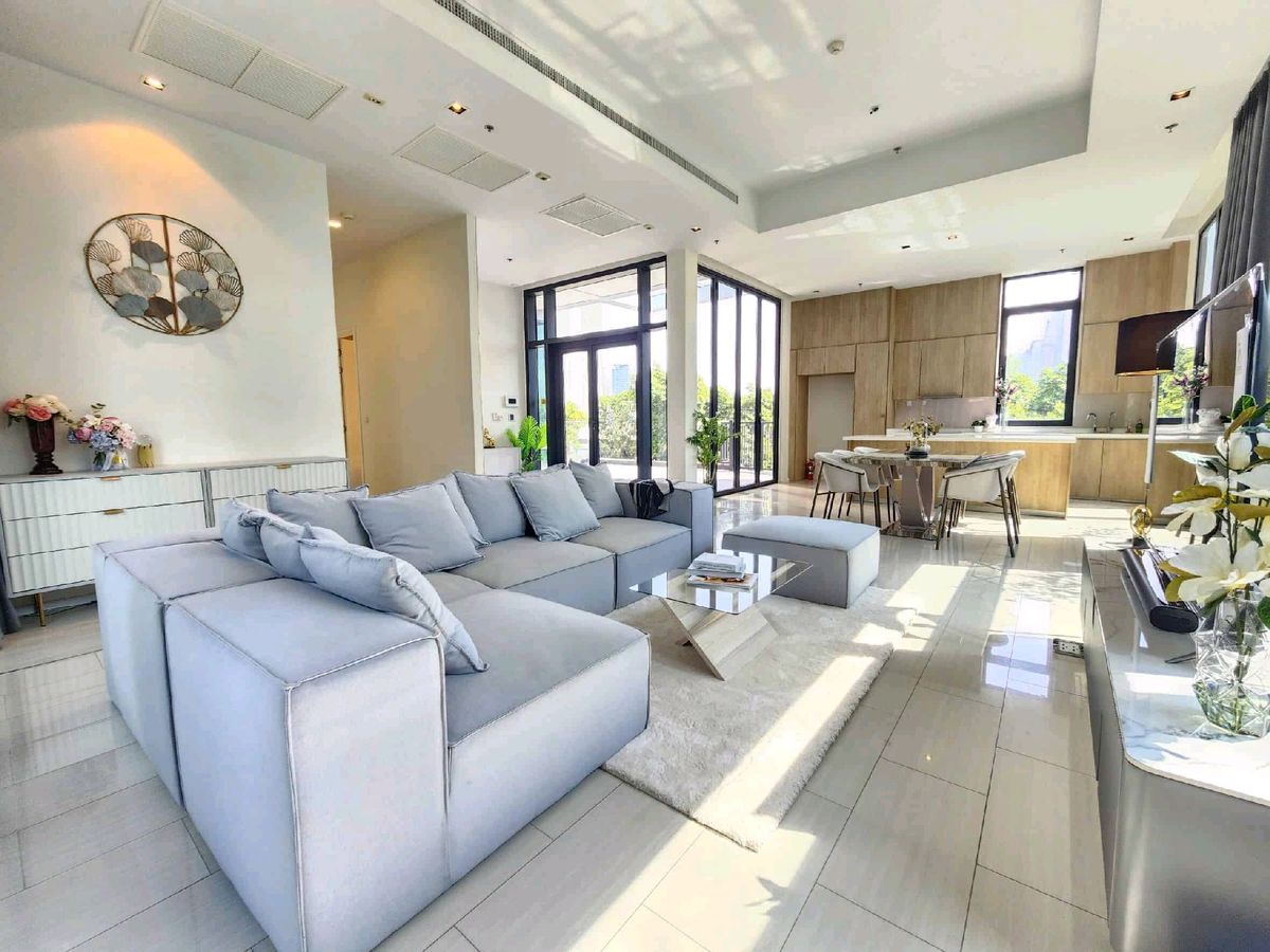 Circle Living Prototype: Pet-Friendly 2-Storey Home Near Makkasan Airport Link