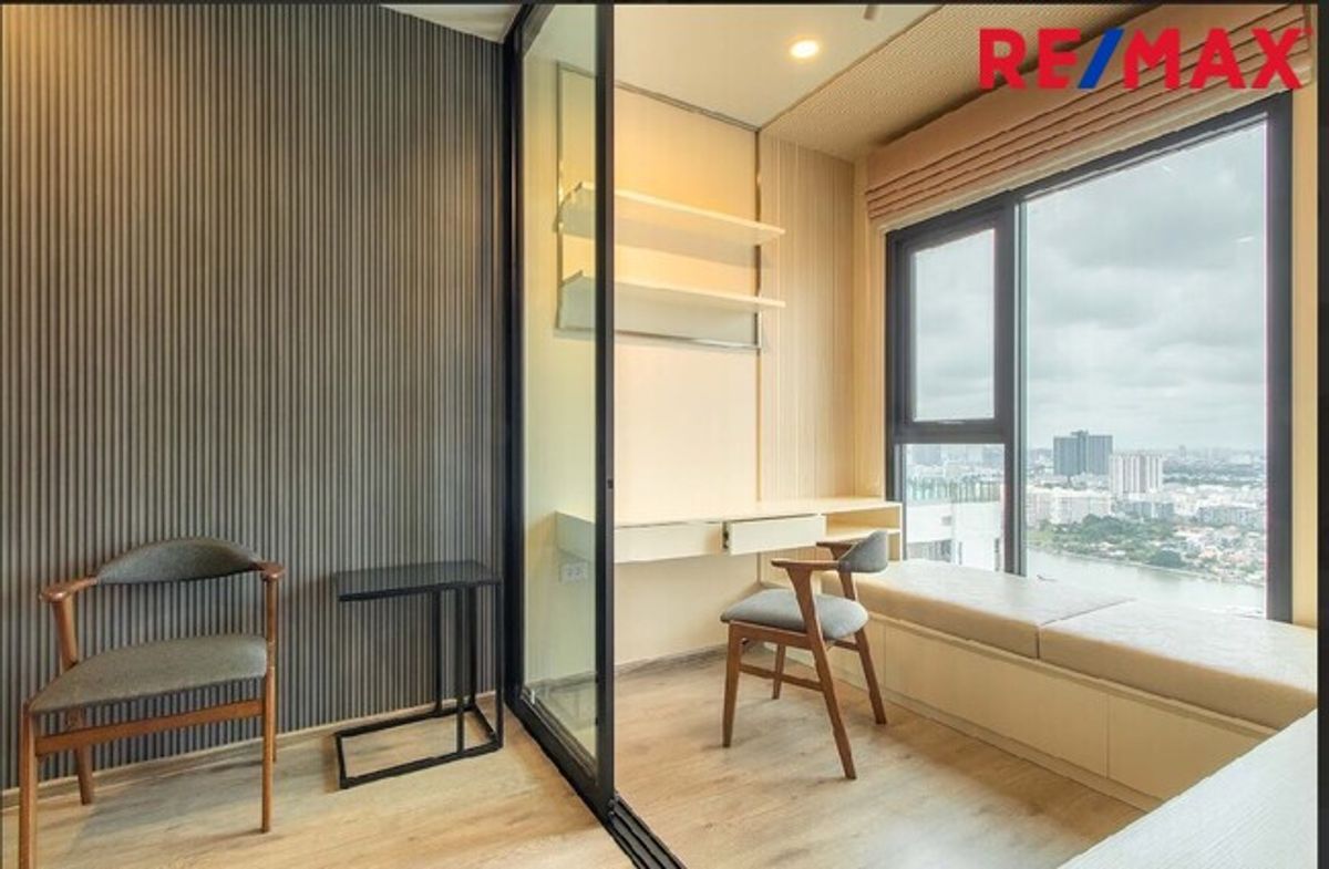 Condo for sale in Chao Phraya River Chapter One Flow Bangpo, Pracharat 1 Road, near MRT, Bang Pho and Srirat Expressway