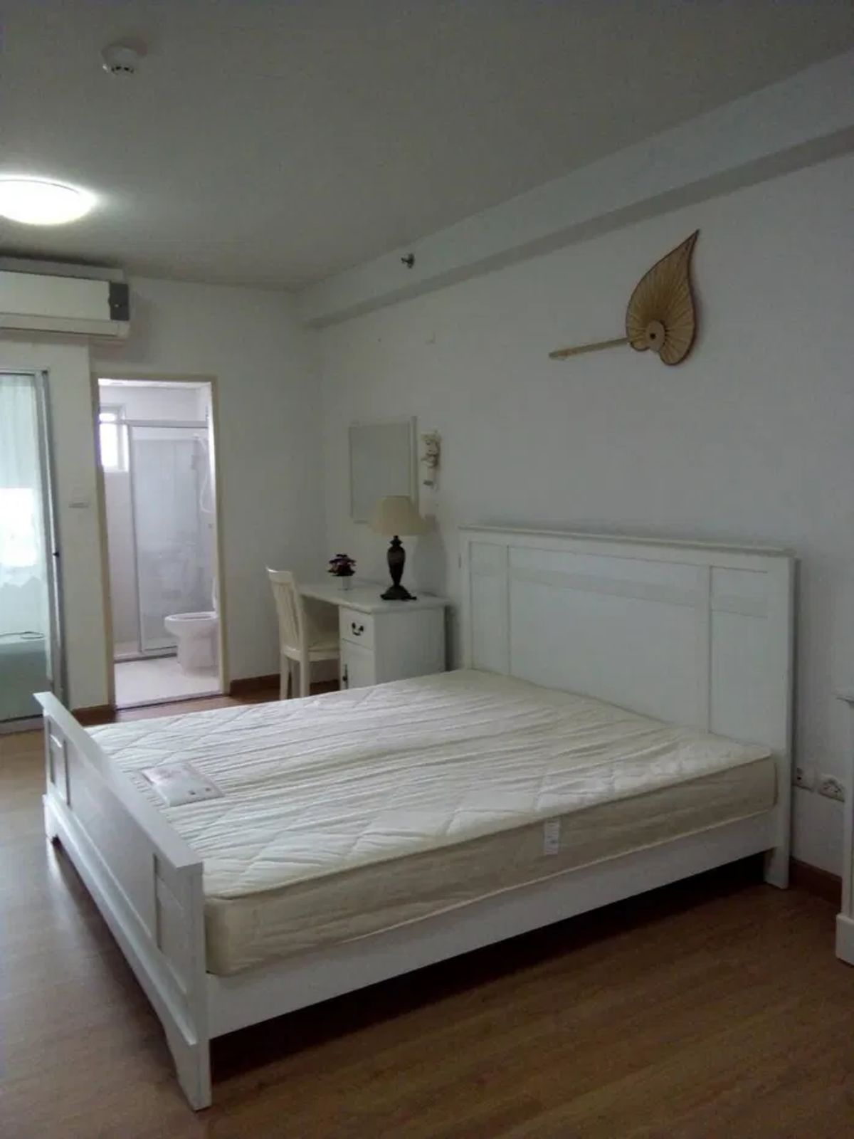 The room is beautiful. Very good price ⭐Supalai Park Ratchayothin