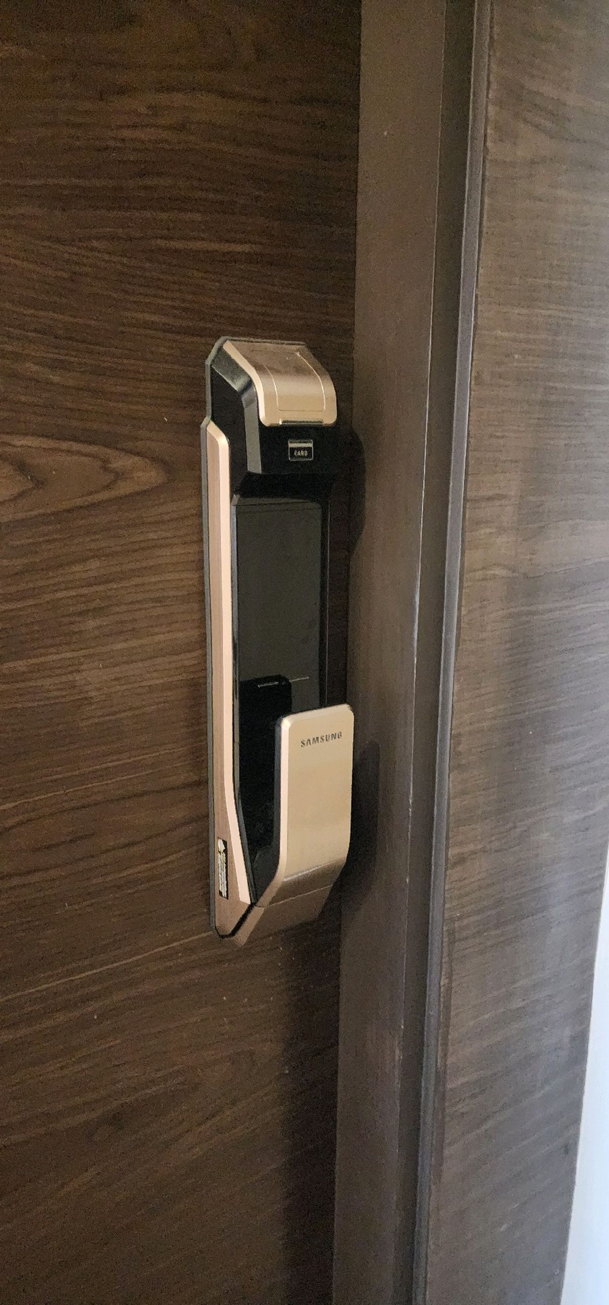Selling or renting a condo Rium Phahon Aree
