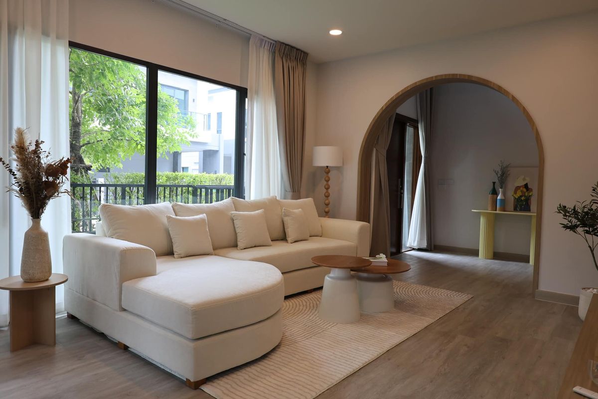 ✨ Urgent sale, luxury house, adjacent to the expressway, 4 bedrooms, 1 room, housewife, furniture, complete, convenient to travel, ready to move in