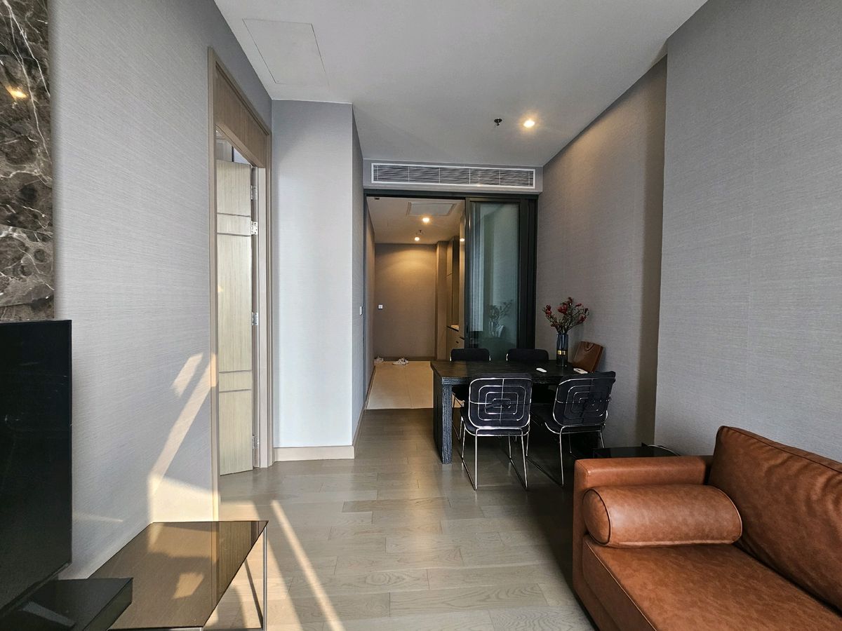 The Esse at Singha Complex [For rent]🔥38,000Baht🔥 luxury condo   ห้องใหม่ sizeใหญ่ 49ตร.ม    ราคาดีที่สุดในตึก  ติด MRTเพชรบุรีและ แอร์พอร์ตลิ้ง สัมผัสความLuxury ด้วยตัวคุณเอง  📱065-5193596 , Line:065-5193596 (คุณปัน)