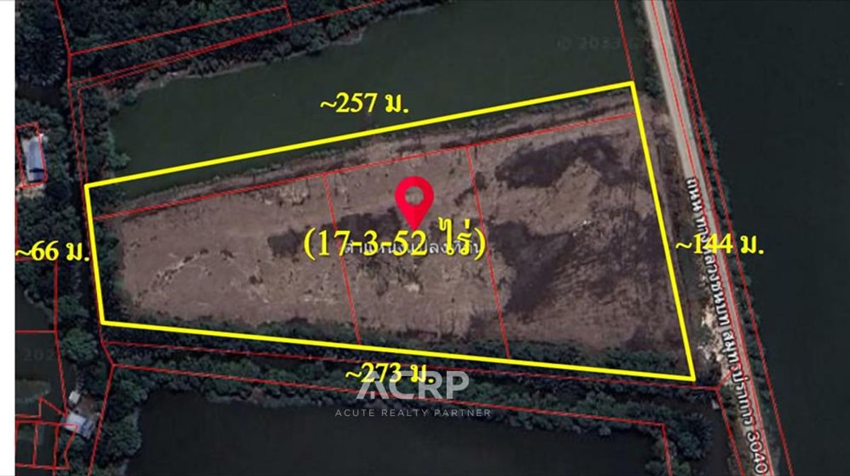 Land for sale at Soi Pracha Uthit 90, large size 18 rai !! Filling and ready to sell in a great location !! Land for sale at Soi Pracha Uthit 90, large size 18 rai !! Filling and ready to sell in a great location !!
