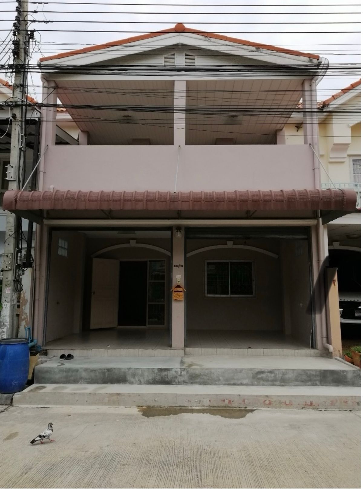 ขาย!! ทาวน์เฮาส์ 2 ชั้น 4 นอน หมู่บ้าน กิตตินคร บางปู สมุทรปราการ ราคาพิเศษรวมโอน สนใจติดต่อ 082-3223695 