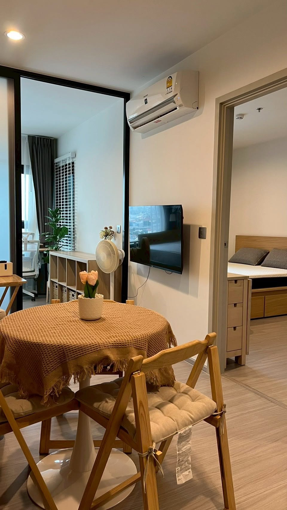 Aspire Erawan Prime @BTS Chang Erawan for rent 1Bedroom Plus 35 sq m., 16th floor, fully furnished. Aspire Erawan Prime @BTS Chang Erawan for rent 1Bedroom Plus 35 sq m., 16th floor, fully furnished.