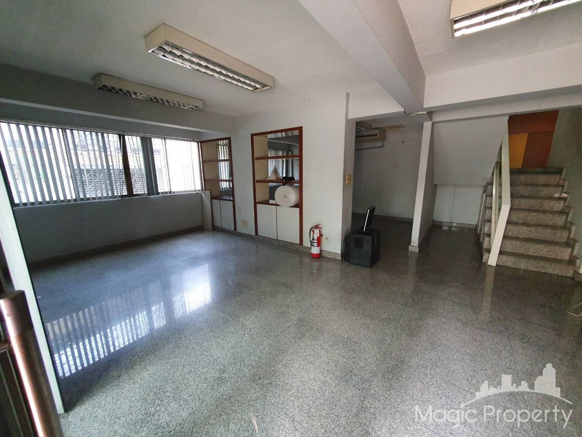 ให้เช่า อาคารพาณิชย์ 4 ชั้น ใน สุขุมวิท 61 เขตวัฒนา กรุงเทพมหานคร – รูปที่ 2