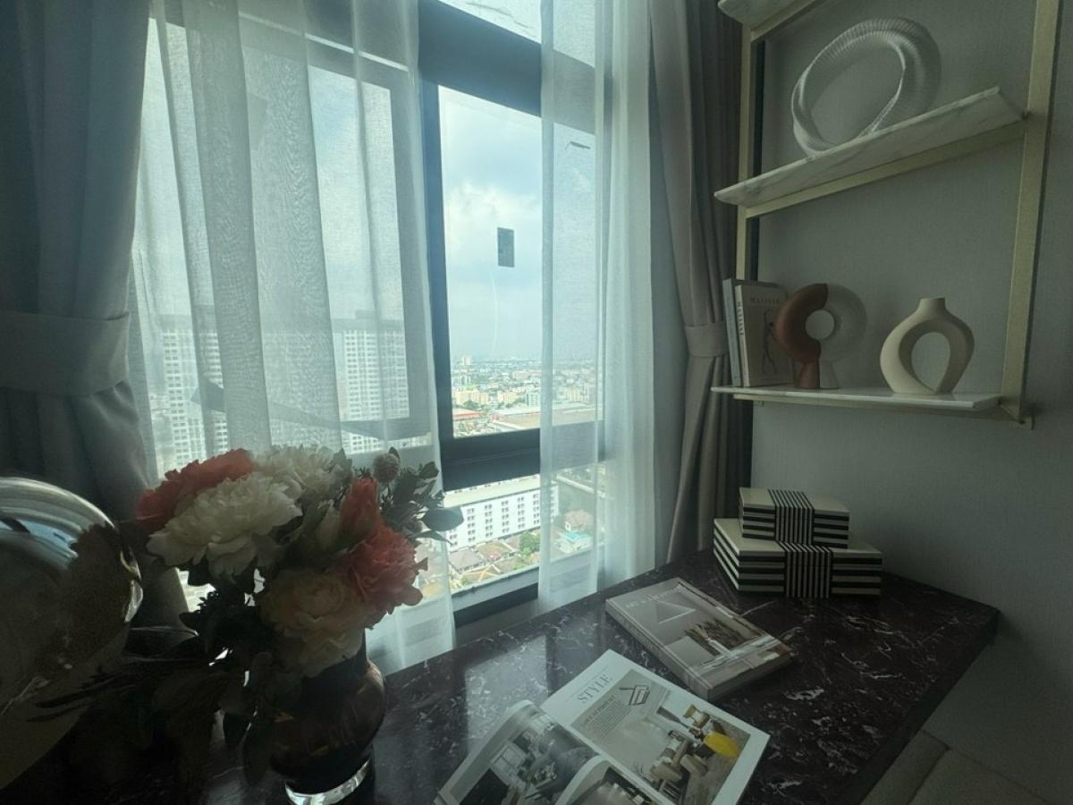IDEO Ramkhamhaeng-Lamsalee Station only 50 meters from the Lam Sali Station Studio Hybrid. Price only 3.xx MN. IDEO Ramkhamhaeng-Lamsalee Station only 50 meters from the Lam Sali Station Studio Hybrid. Price only 3.xx MN.