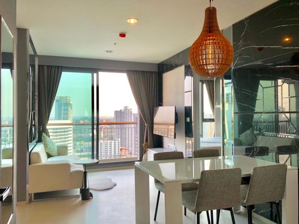 Rhythm sukhumvit 42 📍RENT: 50,000 /Month