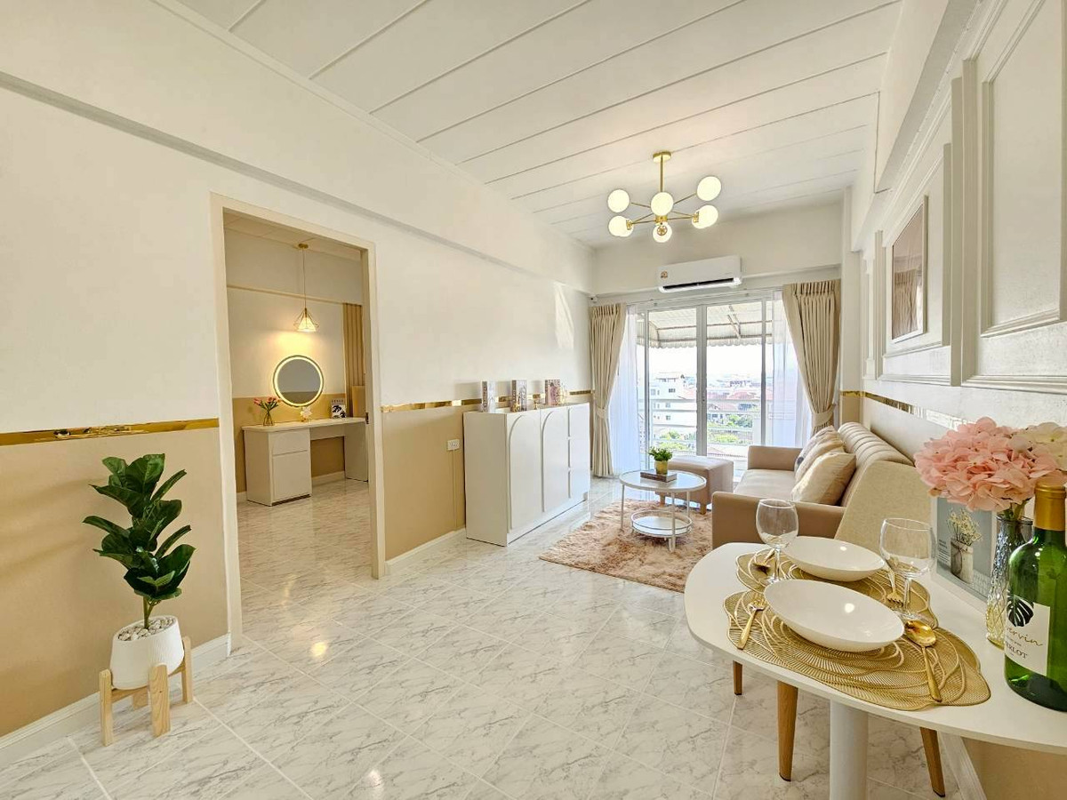 Condo for sale, large room, great price, decorated 38 sqm.