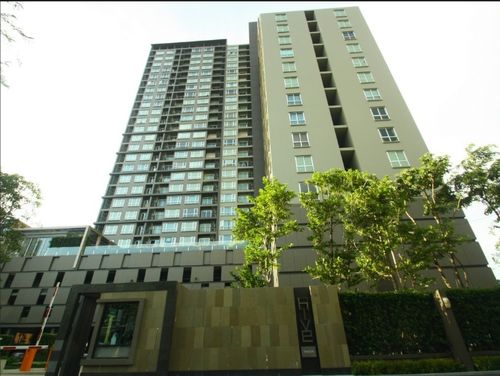 ✨ For Sale: Hive Taksin Condo ✨ 💰 Only 3,800,000 THB