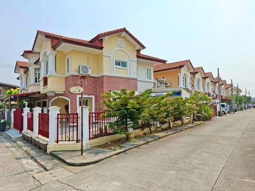 Petchkasem 77 Line 3, The Mall Bang Khae Mansion for rent, 2 -story houses behind the corner 48 sq.. 188 sq.m.