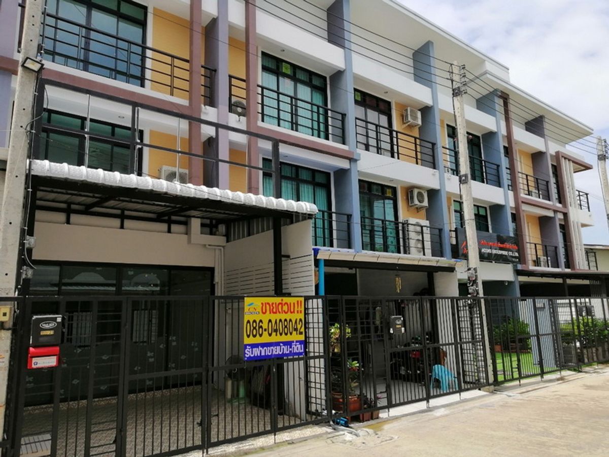 🚩H967 ขายถูกสุดในย่านนี้ ทาวน์โฮม 3ชั้น 17ตร.วา อยู่ถนนปทุมธานี-สายใน เยื้องโรงงานเป๊ปซี่ สภาพใหม่ ทำเลดี 4นอน 3น้ำ ต่อเติมแล้ว พร้อมอยู่ 🚩H967 ขายถูกสุดในย่านนี้ ทาวน์โฮม 3ชั้น 17ตร.วา อยู่ถนนปทุมธานี-สายใน เยื้องโรงงานเป๊ปซี่ สภาพใหม่ ทำเลดี 4นอน 3น้ำ ต่อเติมแล้ว พร้อมอยู่