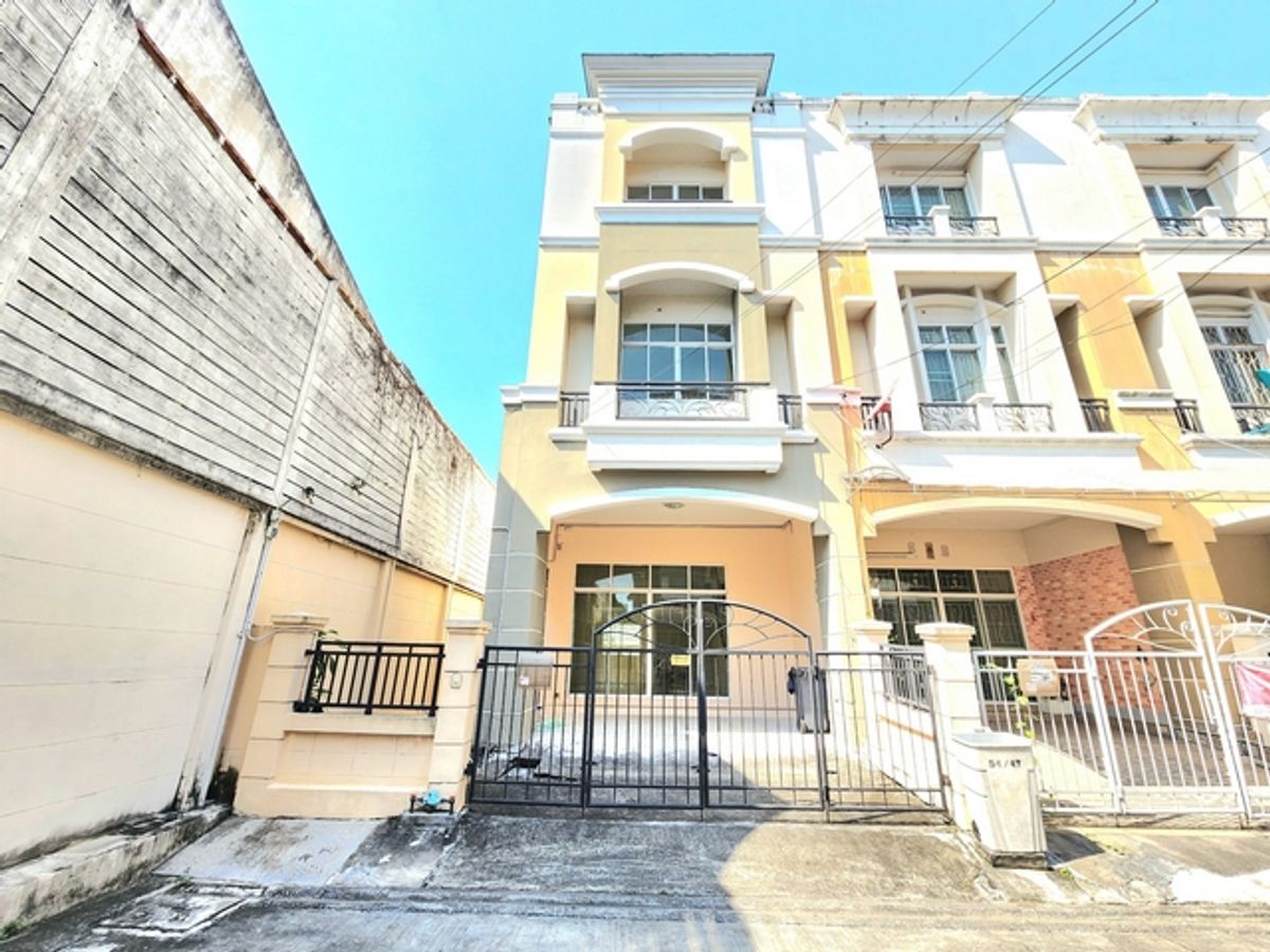 Rent 3 -story townhome, Prinlak House Ekachai-Bang Bon 33 Sq. After the new renovated corner near Central Rama 2 Rent 3 -story townhome, Prinlak House Ekachai-Bang Bon 33 Sq. After the new renovated corner near Central Rama 2