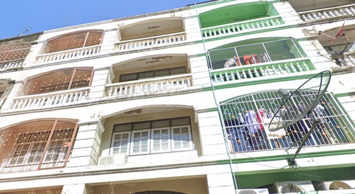 Soi Miss Teen SIA, Siam Inter, 4-story commercial building, 3 bedrooms, 3 water, with a floating mezzanine 20 sq.w. 210 sq.m., Ramkhamhaeng 158-162