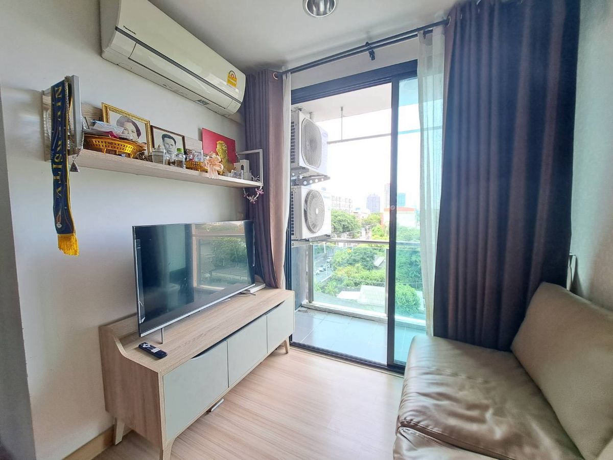 Beautiful room, good view, the most good price. Beautiful room, good view, the most good price.