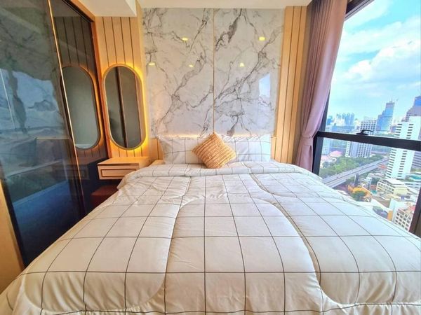 Ashton Chula Silom【𝐑𝐄𝐍𝐓】🔥สไตล์โมเดิร์นกับบิ้วอินพรีเมียม ครบจบในหนึ่งเดียว กว้างขวาง โปร่งโล่ง พร้อมบิ้วอินสุดหรู🔥 ติดต่อไลน์ไอดี: @hacondo
