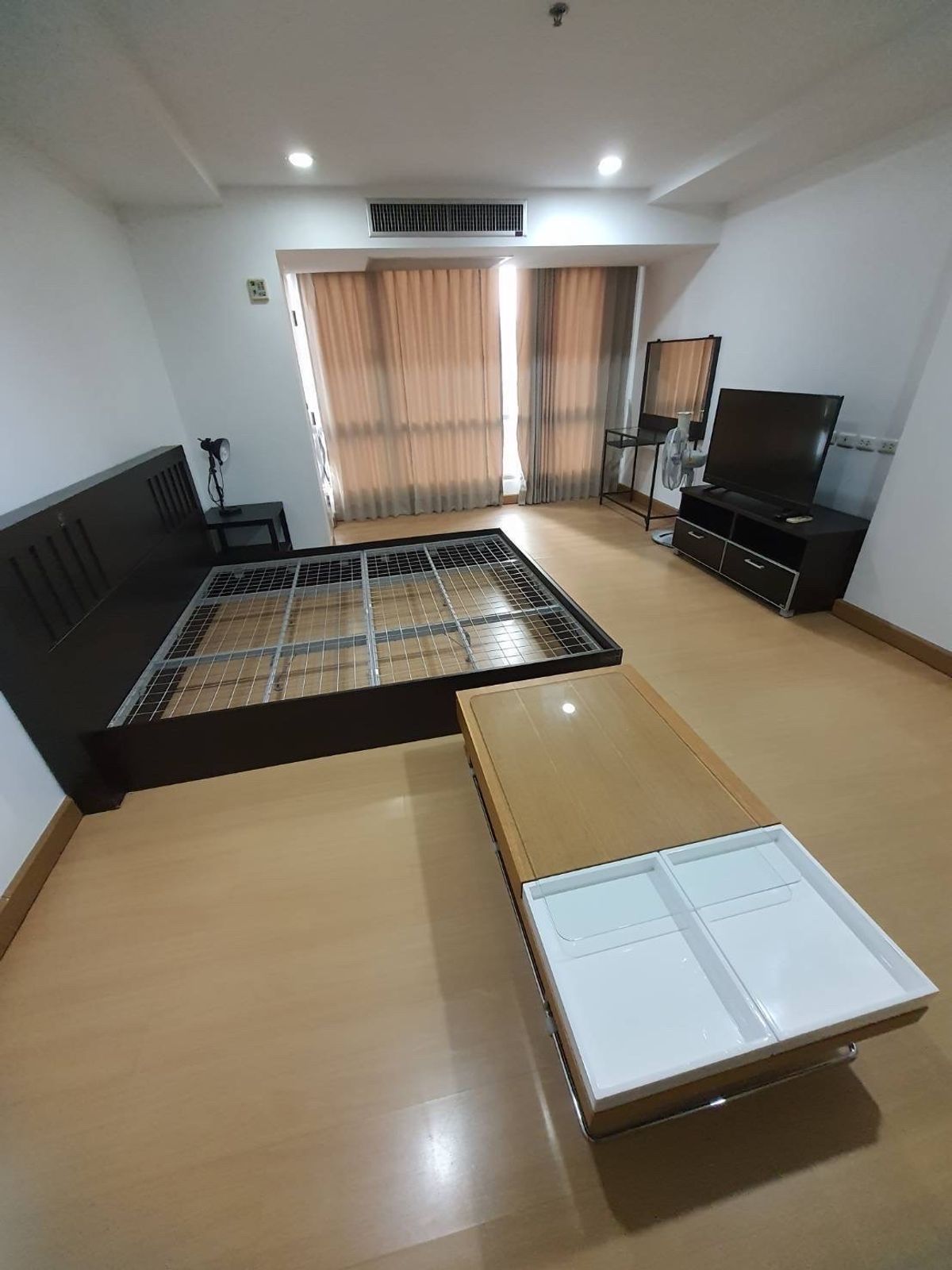 the trendy condominium studio 35sqm 10fl++ for rent only 16,000 please contact 0816878954 the trendy condominium studio 35sqm 10fl++ for rent only 16,000 please contact 0816878954