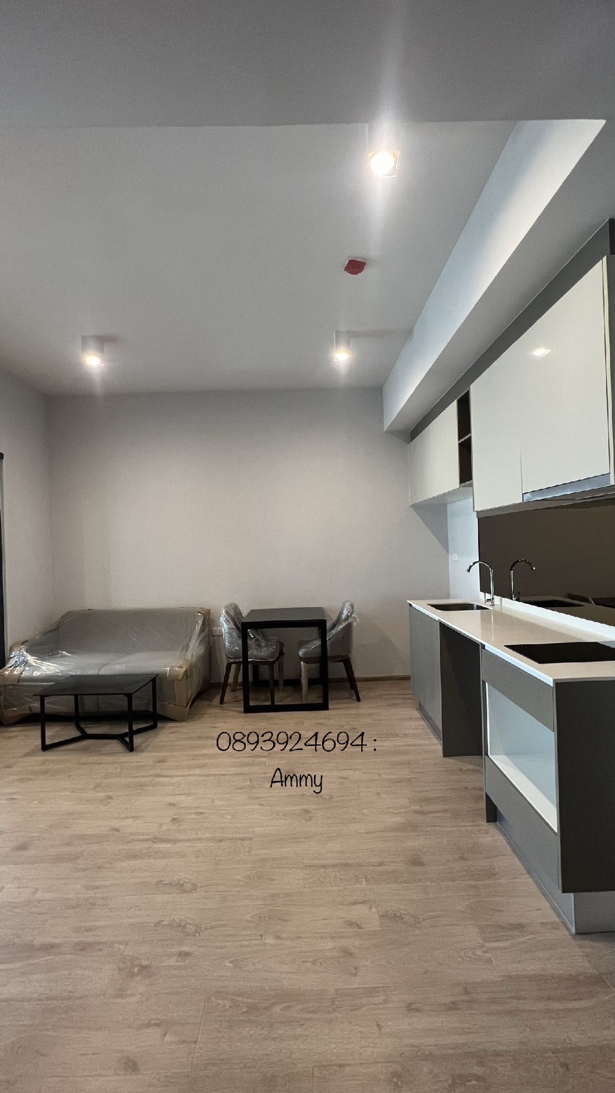 1 ห้องนอน 33 ตร.ม. แถมเฟอร์นิเจอร์ + เครื่องใช้ไฟฟ้า ชั้นสูง วิวเมือง ไม่บล็อค ฟรีค่าใช้จ่ายวันโอน กู้ได้ 💯 % (0893924694 : แอม ฝ่ายขาย)