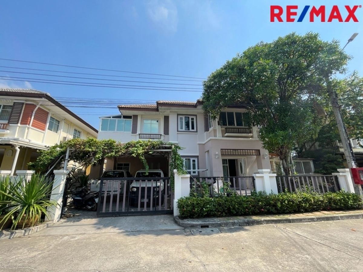 Resort style detached house Near Mega Bangna, ETOL Lanta Resort, Bangna-Ring (Atoll Lanta Resort Life Bangna-Wongwaen). Resort style detached house Near Mega Bangna, ETOL Lanta Resort, Bangna-Ring (Atoll Lanta Resort Life Bangna-Wongwaen).