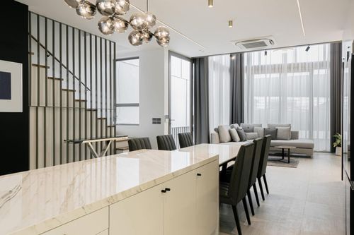 ● Ready to Move in ● ทาวน์โฮม 4 ชั้น 3 ห้องนอน | 36.00 ตร.ว. 400.00 ตร.ม. | ใกล้ MRT ลาดพร้าว 6 นาที, เซ็นทรัล ลาดพร้าว 11 นาที