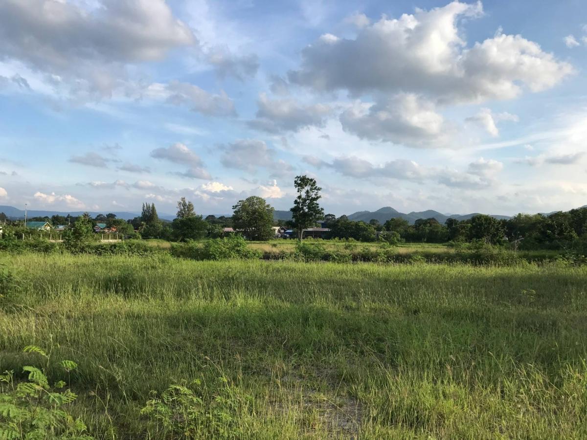 Pak Chong Land for sale Surrounded by beautiful nature In the original community Calm, but not lonely. There are 3 neighbors, filling the land, ready to build a house. Garuda, Daeng, Thanrat Road, Km. 3, Khanong Phra Tai Subdistrict, Pak Chong District. Pak Chong Land for sale Surrounded by beautiful nature In the original community Calm, but not lonely. There are 3 neighbors, filling the land, ready to build a house. Garuda, Daeng, Thanrat Road, Km. 3, Khanong Phra Tai Subdistrict, Pak Chong District.