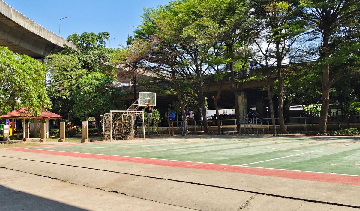 Land for sale in Soi Ratchaprarop 12, Ratchathewi area, area 176 sq.m. Land for sale in Soi Ratchaprarop 12, Ratchathewi area, area 176 sq.m.