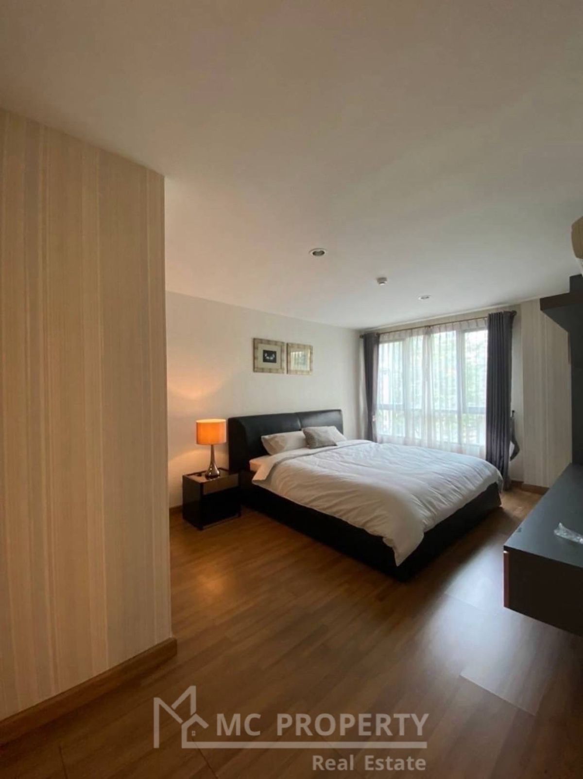 Voque Sukhumvit 31 ให้เช่า 2 ห้องนอน 122sqm เพียง 68,000 กรุณาติดต่อ 0816878954
