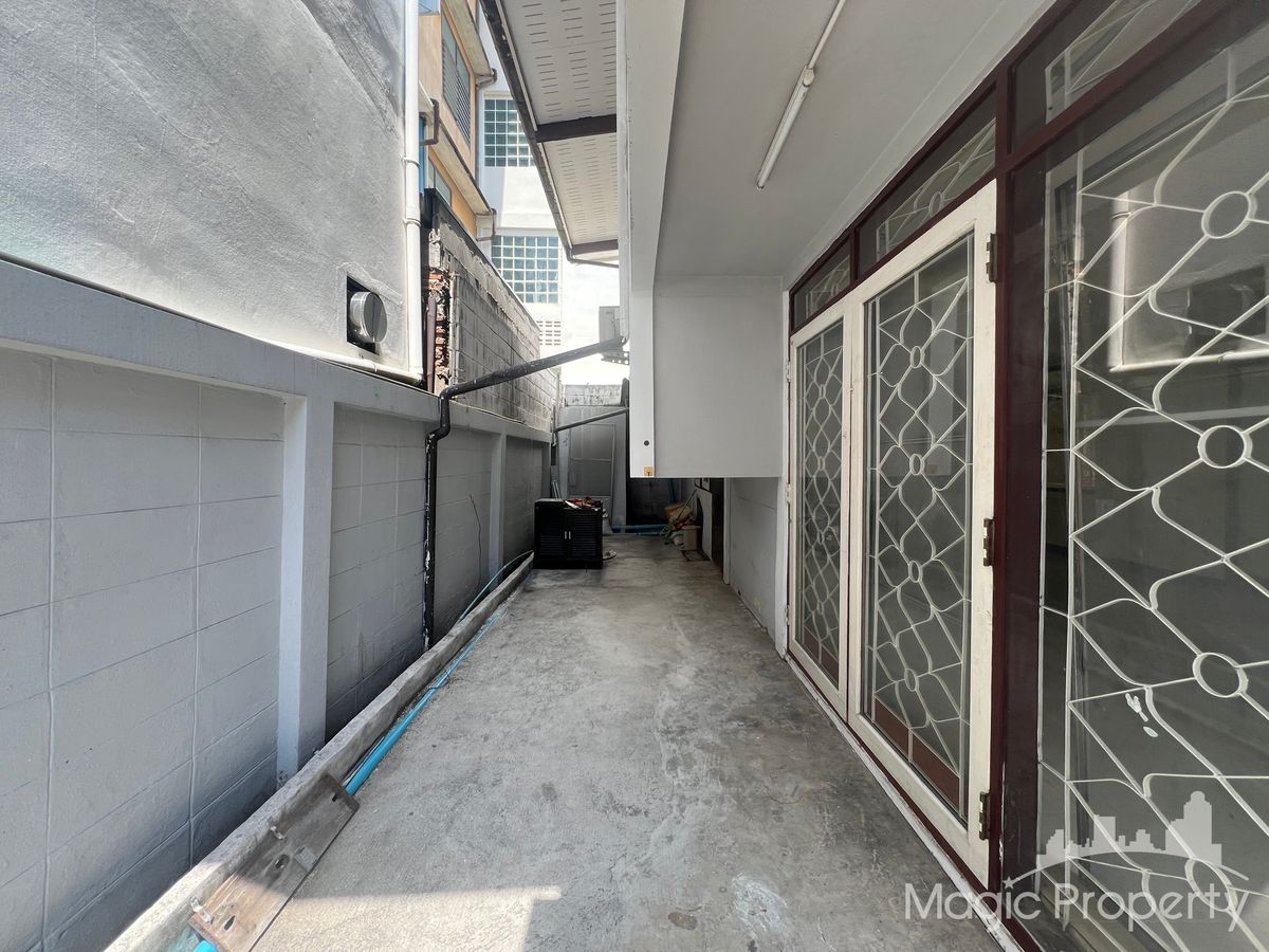 ขายบ้านเดี่ยว 2 ห้องนอน ใน ซอยสาทร 11 แขวงยานนาวา กรุงเทพมหานคร – รูปที่ 3