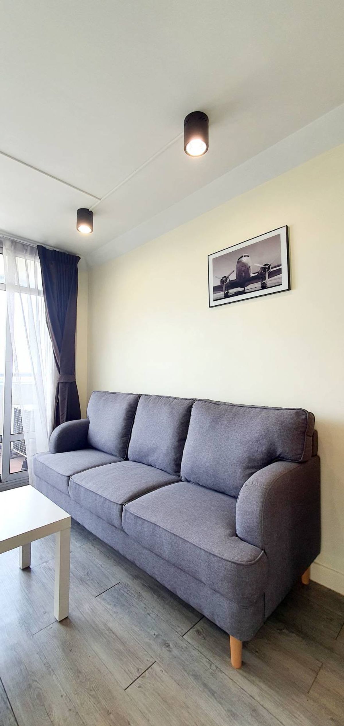 Rent Victoria 2 bedrooms, 1 bathroom Rent Victoria 2 bedrooms, 1 bathroom