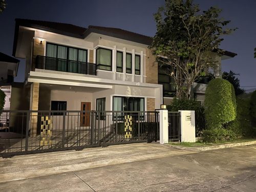 Baan Grand Bangkok Blue Laward Ratchapruek-Rattanathibet (Near BTS Purple BTS Bang Rak Noi Station only 500 m.) Near ISB International School