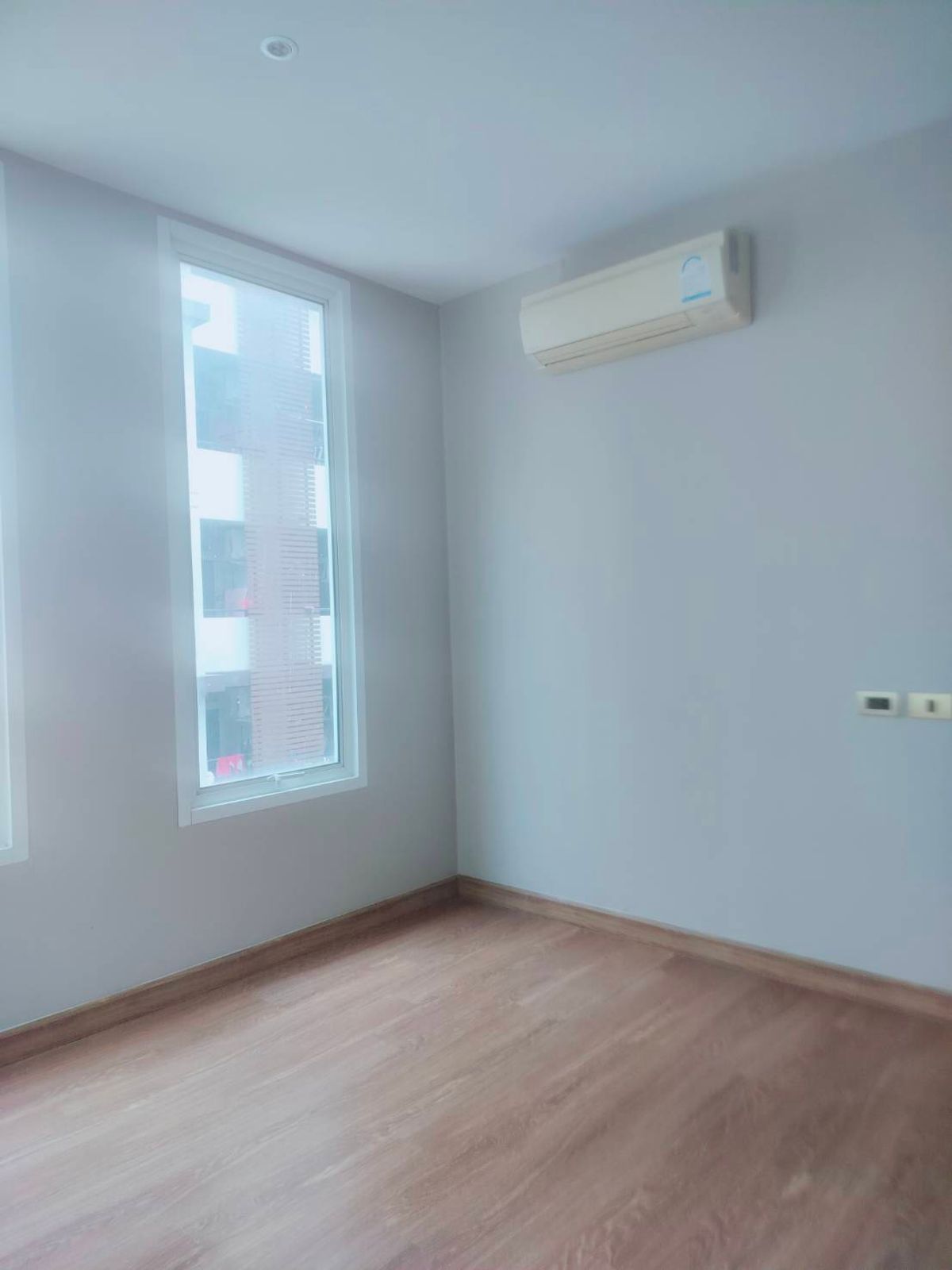 Urgent sale, Manhattan Park Residence
