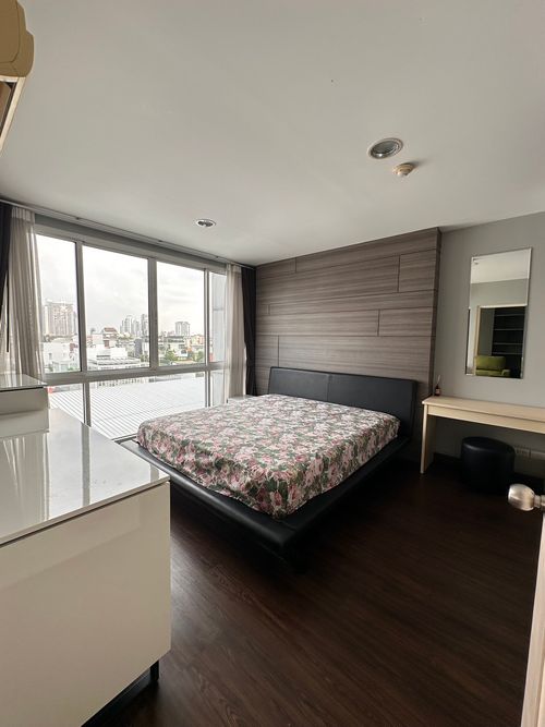 Selling a room ready to move in !! The best direction room has a shuttle bus near BTS Ekkamai / Book first. ✨D65 Condominium