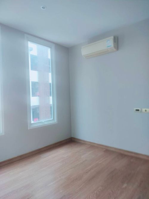 Urgent sale, Manhattan Park Residence