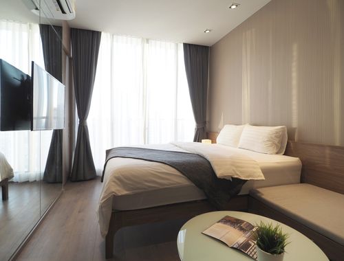 🔥Best Price 4.5 MB🔥 - Cozy Studio Unit. High Fl. 20+ Good Location Close to BTS Phrom Phong at Park 24 or Park Origin Phrom Phong  Condo / For Sale