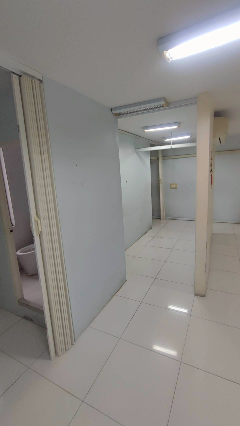 Silom Plaza room for rent special price 25,000 THB – รูปที่ 4