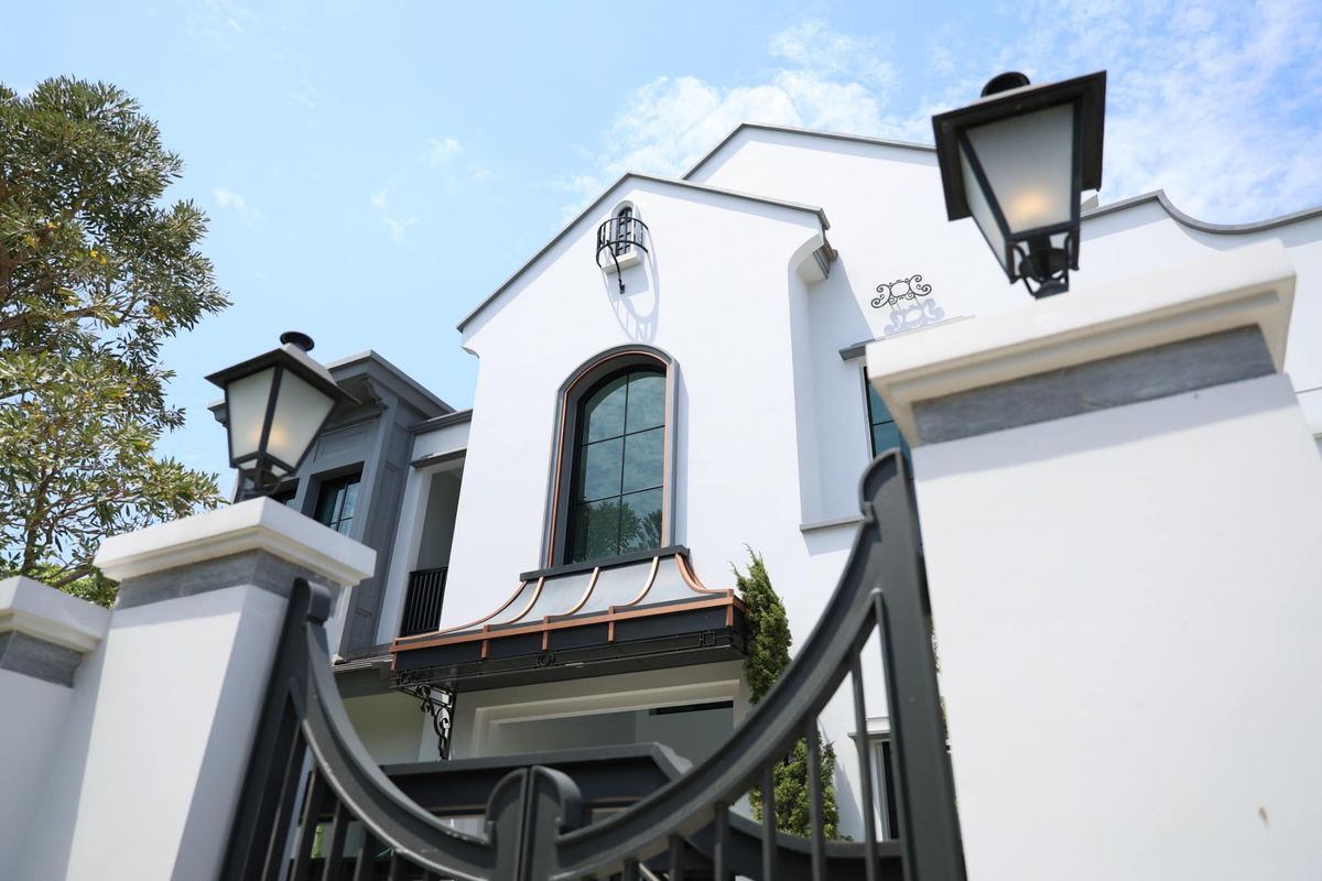 🌟 Luxury Pool Villa in the heart of Krungthep Kreetha! 🌟 The most beautiful plot in the clubs garden with a private pool 🌊 🌟 Luxury Pool Villa in the heart of Krungthep Kreetha! 🌟 The most beautiful plot in the clubs garden with a private pool 🌊