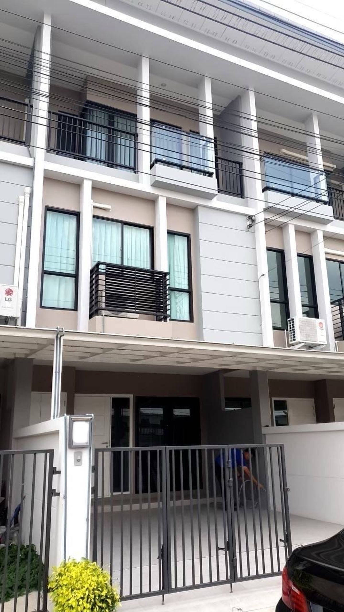Rental of the Village of Tai Mom 2, Suan Luang Chaloem Phrakiat