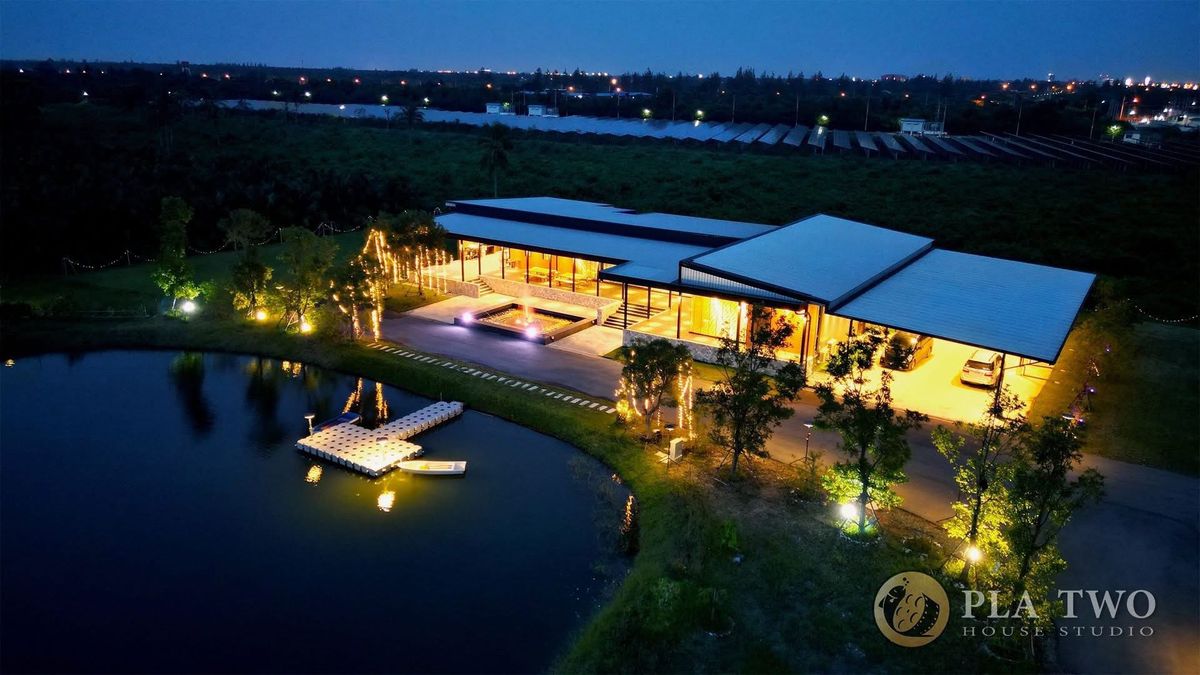 ❖ บ้านพร้อมที่ดิน 13 ไร่ อัมพวา ❖ บ้านชั้นเดียว 5 ห้องนอน 6 ห้องน้ำ | 5,200.00 sq.w., 900.00 sq.m. | ที่ดินสวย แปลงสี่เหลี่ยมผืนผ้า | อยู่ตรงข้ามทางเข้า ปตท คลองโคน สมุทรสงคราม
