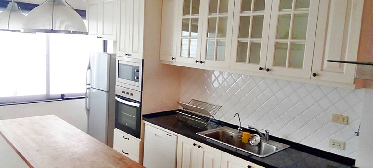 Building 5 Floors with Rooftop 306 sqm Sathorn Rama 4 For Rent – รูปที่ 3