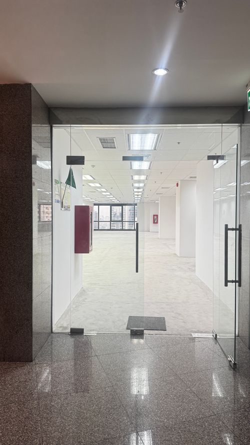 🚀 Office with booking! Next to BTS Chong Nonsi 🏙️