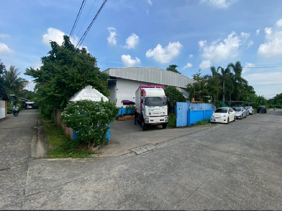 For Rent ให้เช่าโกดังพร้อมสำนักงาน โกดังขนาดใหญ่ / พื้นที่ดิน 2 ไร่ 3 งาน / พื้นที่ใช้สอย 1467 ตารางเมตร / ทำเล ไทรม้า รัตนาธิเบศร์ / ซอยไทรม้า / เหมาะหลากหลายธุรกิจ / รถใหญ่ เข้าออกได้
