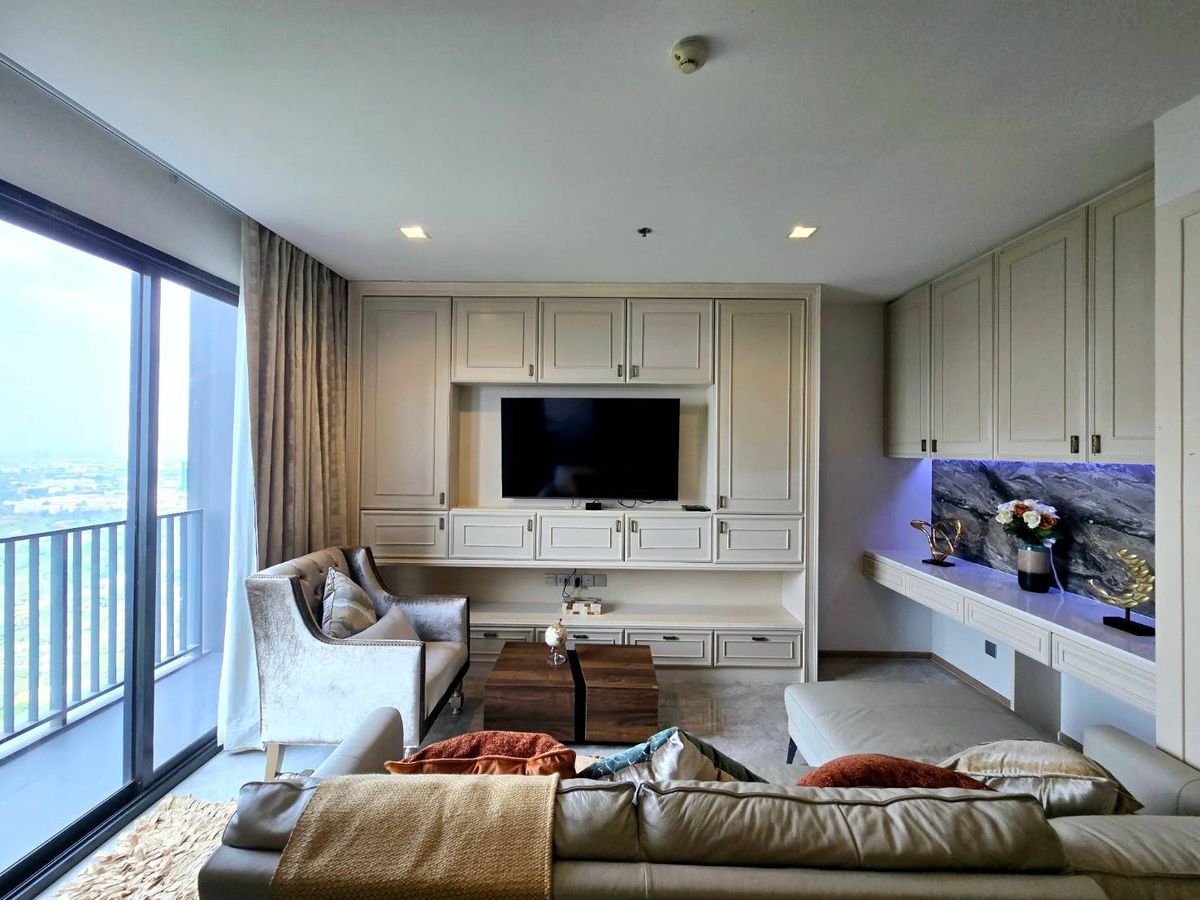 ♦ Penthouse ♦ ชั้น 40+ 105.00 ตร.ม. | 2 ห้องนอน วิวสวนจตุจักร | คอนโดใกล้ BTS หมอชิต, MRT จตุจักร 2 นาที, ตลาดนัดจตุจักร 4 นาที, ยูเนียน มอลล์ 10 นาที ♦ Penthouse ♦ ชั้น 40+ 105.00 ตร.ม. | 2 ห้องนอน วิวสวนจตุจักร | คอนโดใกล้ BTS หมอชิต, MRT จตุจักร 2 นาที, ตลาดนัดจตุจักร 4 นาที, ยูเนียน มอลล์ 10 นาที