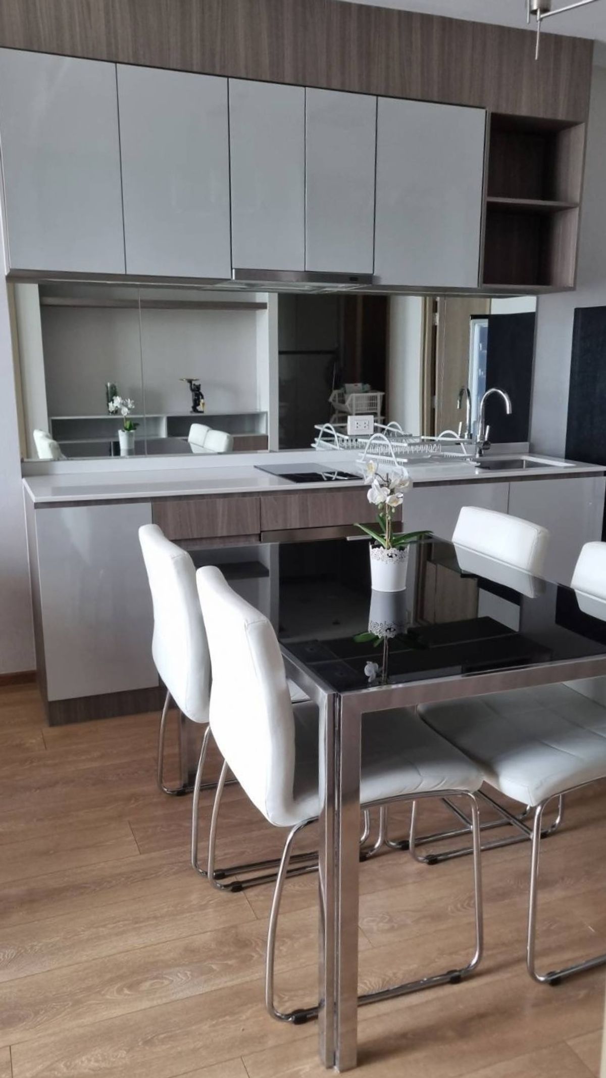 ♦ Prime Location ♦ Building B Floor 30+ | 70.00 sq.m. 2 Bedroom | Condo with Skywalk connected to Ploenchit BTS, Central Embassy   – รูปที่ 2