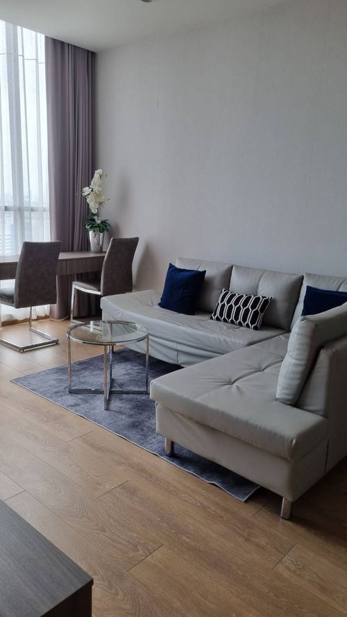 ♦ Prime Location ♦ ตึก B ชั้น 30+ | 70.00 ตร.ม. 2 ห้องนอน | คอนโดมี Skywalk เชื่อมเข้า BTS เพลินจิต, Central Embassy