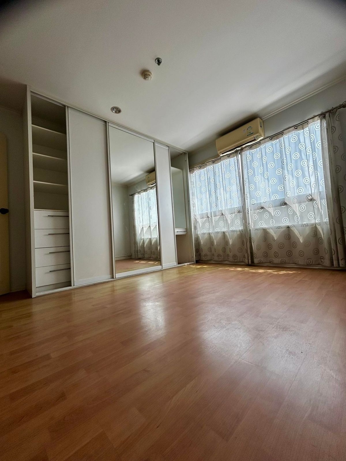 ห้องใหญ่สวยรีโนเวทใหม่ ราคาดีมาก⭐Lumpini Ville Sukhumvit 77 (ลุมพินี วิลล์ สุขุมวิท 77)