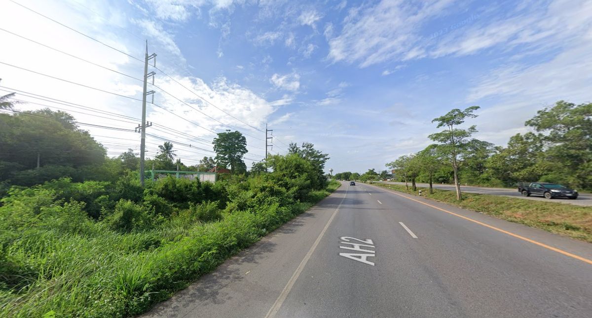 Land for sale for building a warehouse and distribution center, 69.15 rai in Surat Thani, Thailand. Land for sale for building a warehouse and distribution center, 69.15 rai in Surat Thani, Thailand.
