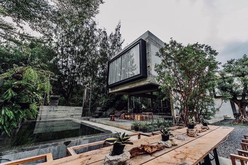 บ้านลอฟต์ 1 ชั้นครึ่ง พร้อมสระว่ายน้ำ หลังบ้านติดทะเลสาบ ทำเลศักยภาพ เหมาะลงทุน